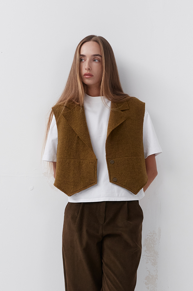 Камізелька вовна з кутками тютюновий (КА 97)